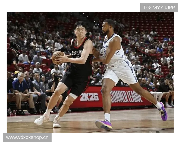 杨瀚森全能展现攻防实力贡献8分8板5助3帽助开拓者大胜火箭